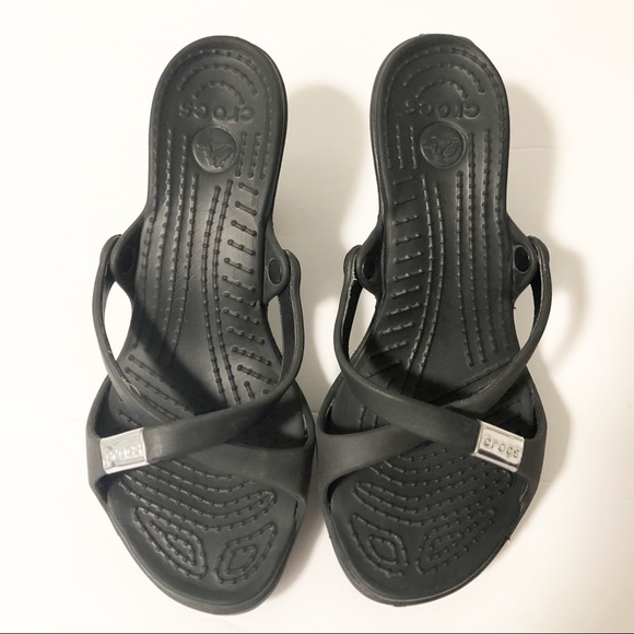 crocs criss cross sandals